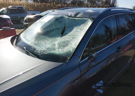 2019 Volkswagen Tiguan 2.0T Se/2.0T Sel/2.0T Sel R-Line/2.0T Sel R-Line Black from USA, damaged, VIN 3VV2B7AX4KM090617